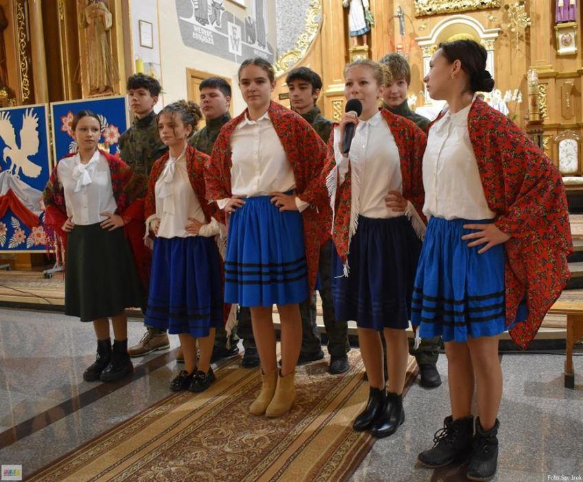 Gminne obchody Święta Niepodległości 11.11 (19) (Copy).jpg