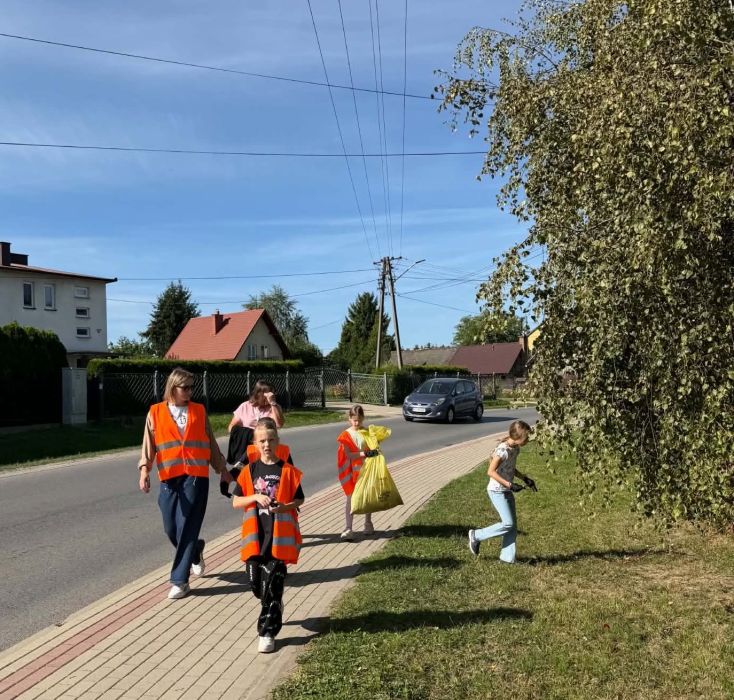 Sprzątanie świata w Strażowie 07.09.2026 r (2).jpg